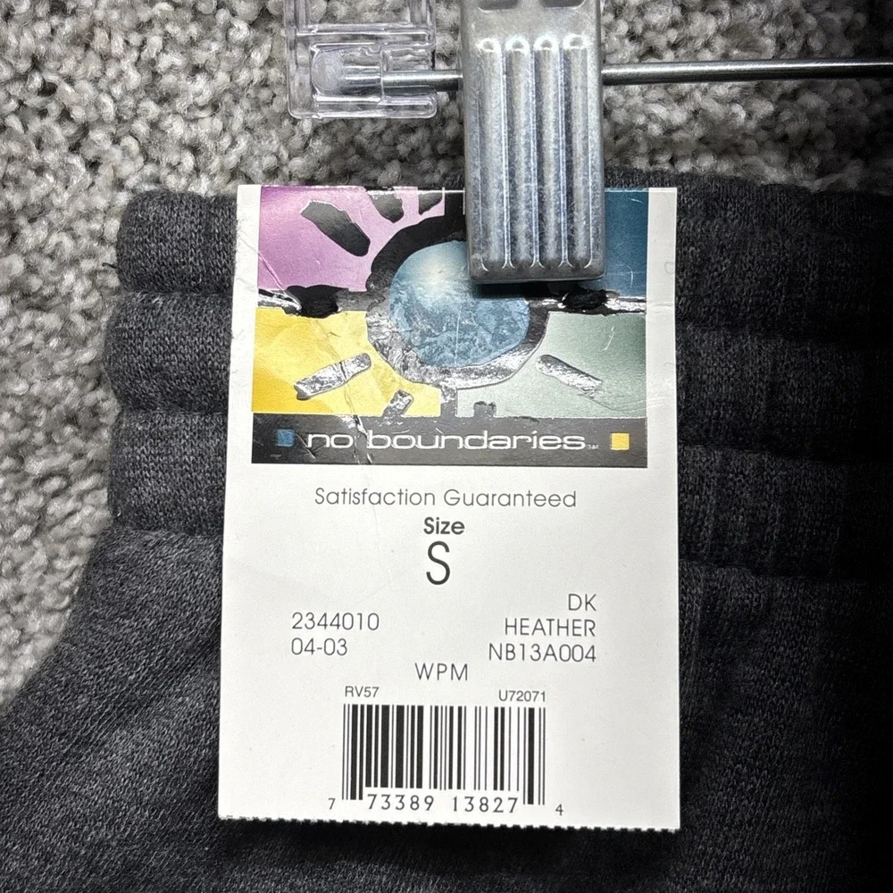 Vintage Y2K No Boundaries Limitz Shorts Men's SMALL Gray Cargo Baggy Fleece NWT‎